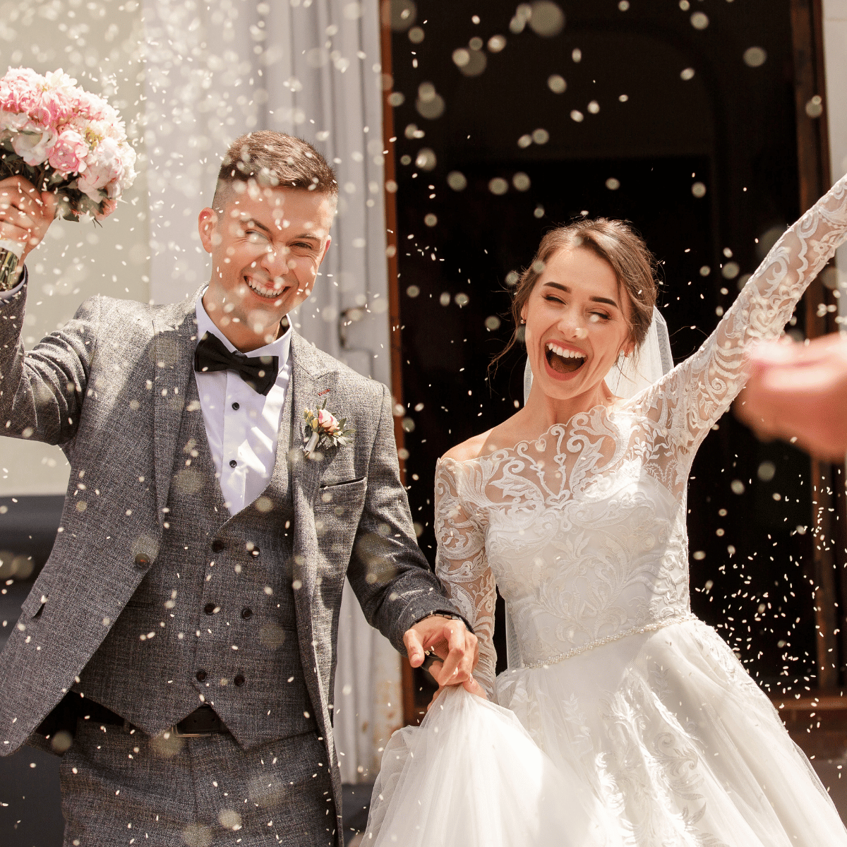 Bruidspaar met confetti